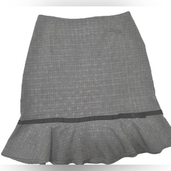 Pathology Black and Gray Plaid Skirt Size 10 - Picture 3 of 4